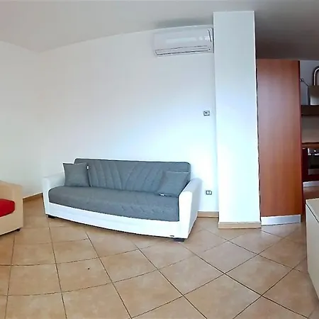 Riva Gabella 5 * Maccagno